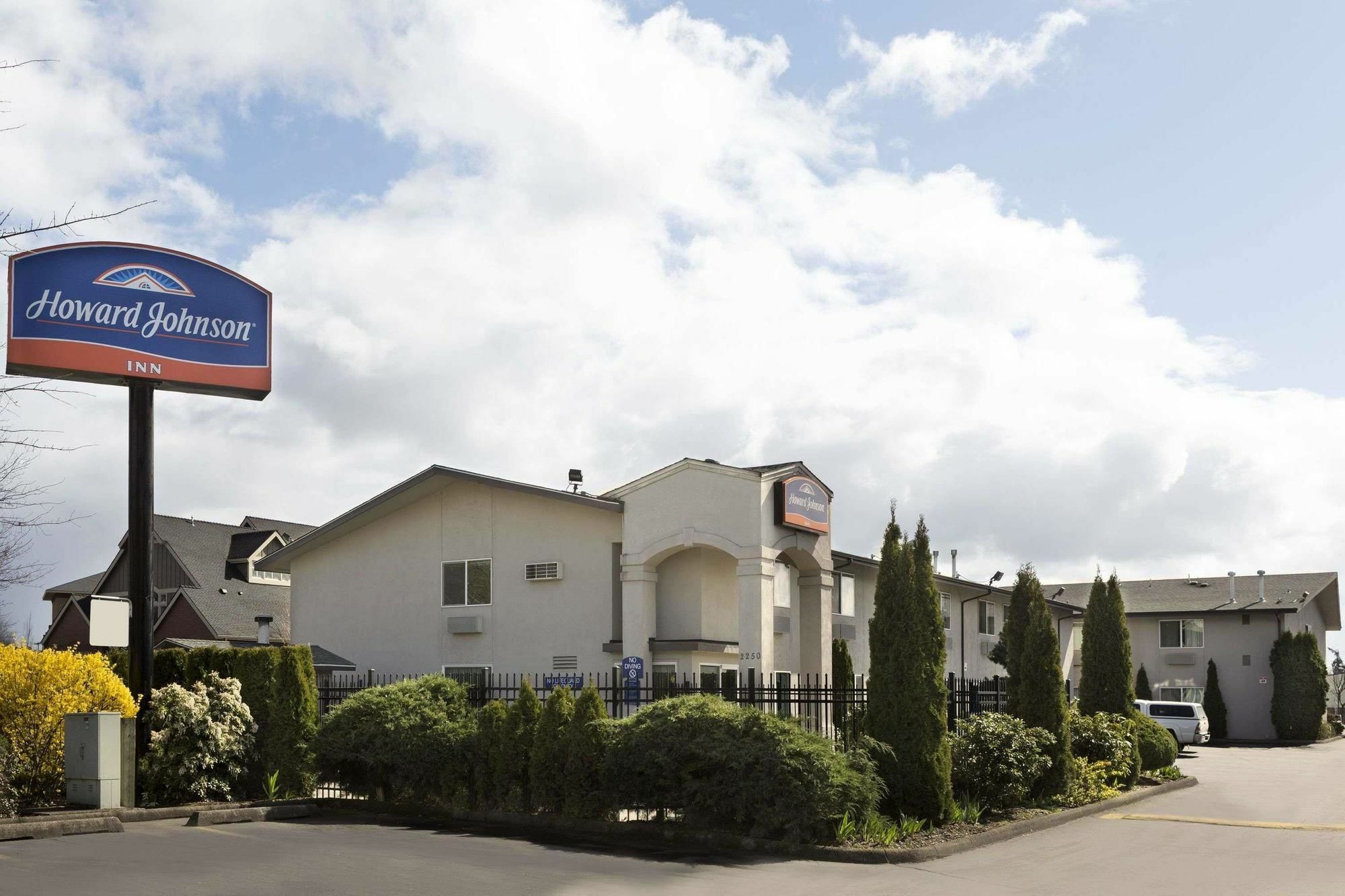 Howard Johnson By Wyndham Salem Eksteriør bilde